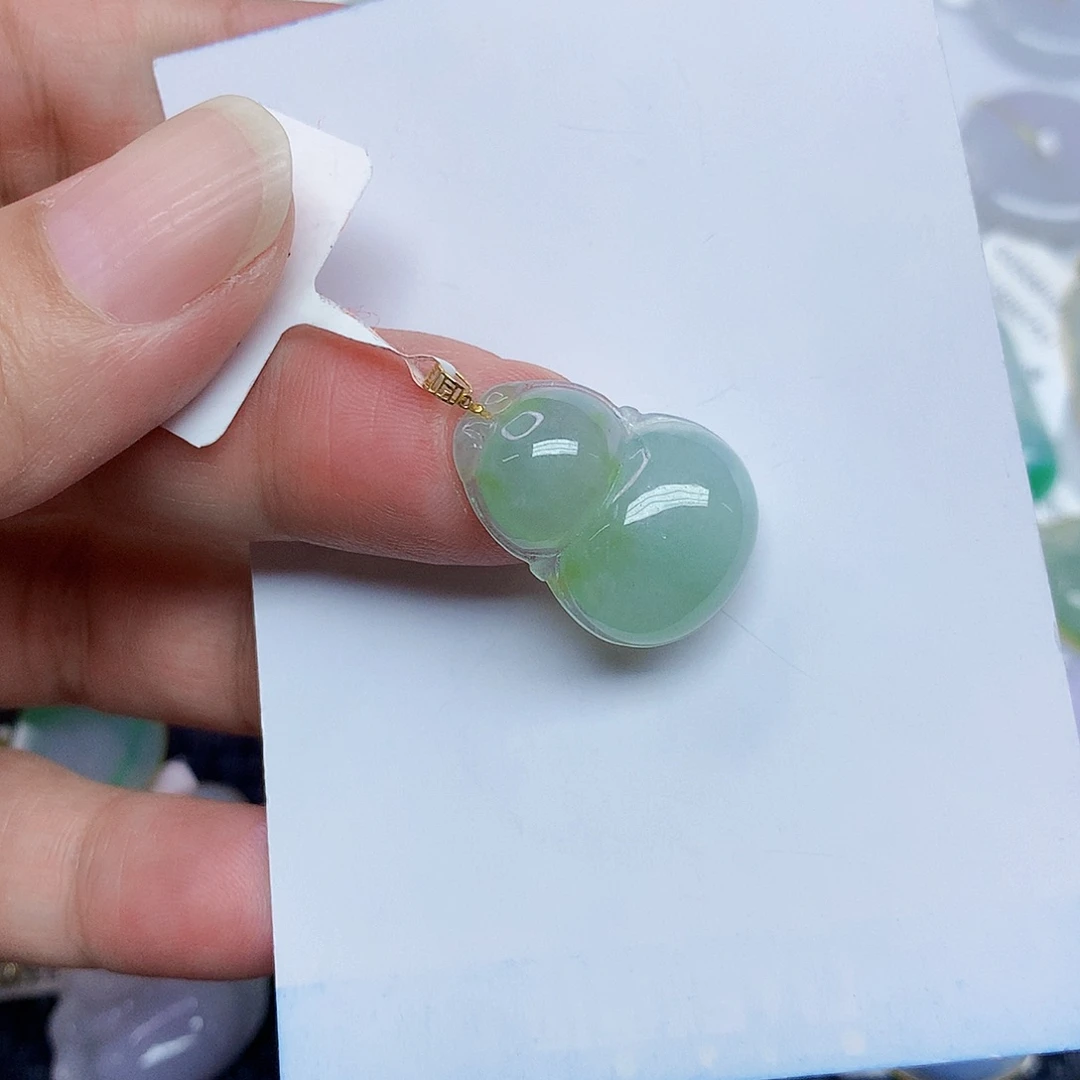 翡翠18K金镶嵌颈饰4568985