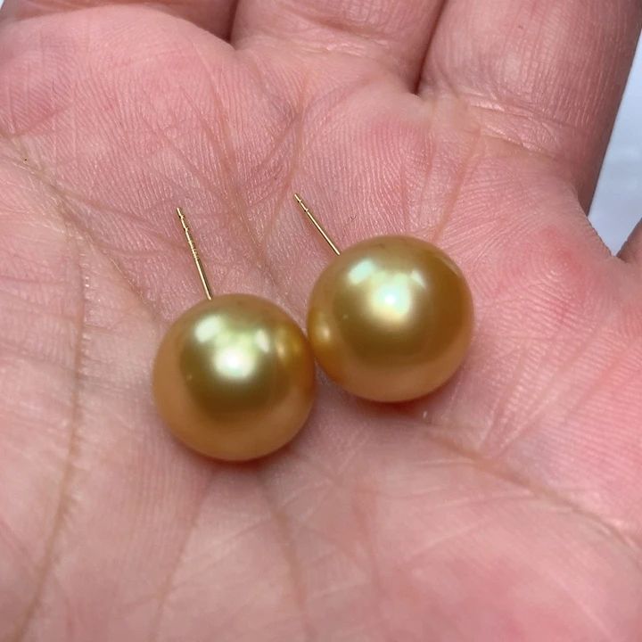 18K金镶嵌耳饰海水珍珠