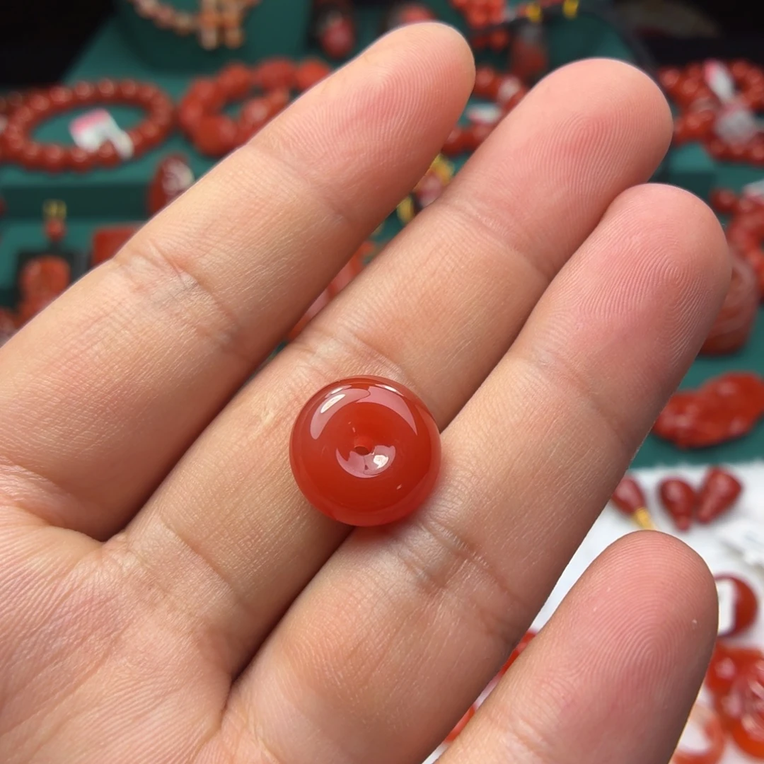 南红玛瑙未镶嵌挂件