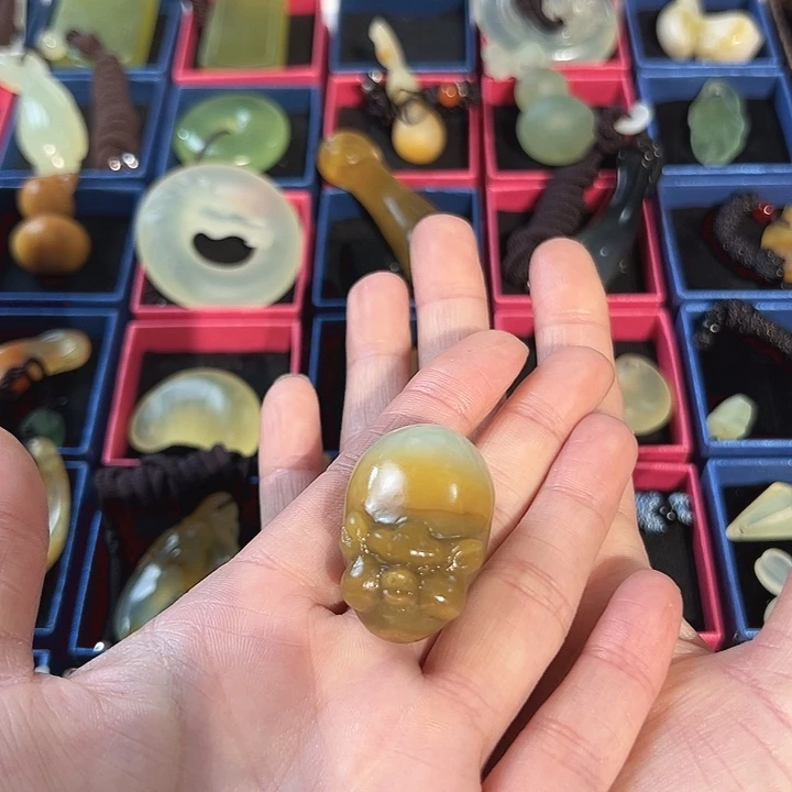 雨***仔蛇纹石玉未镶嵌吊坠(赠链)