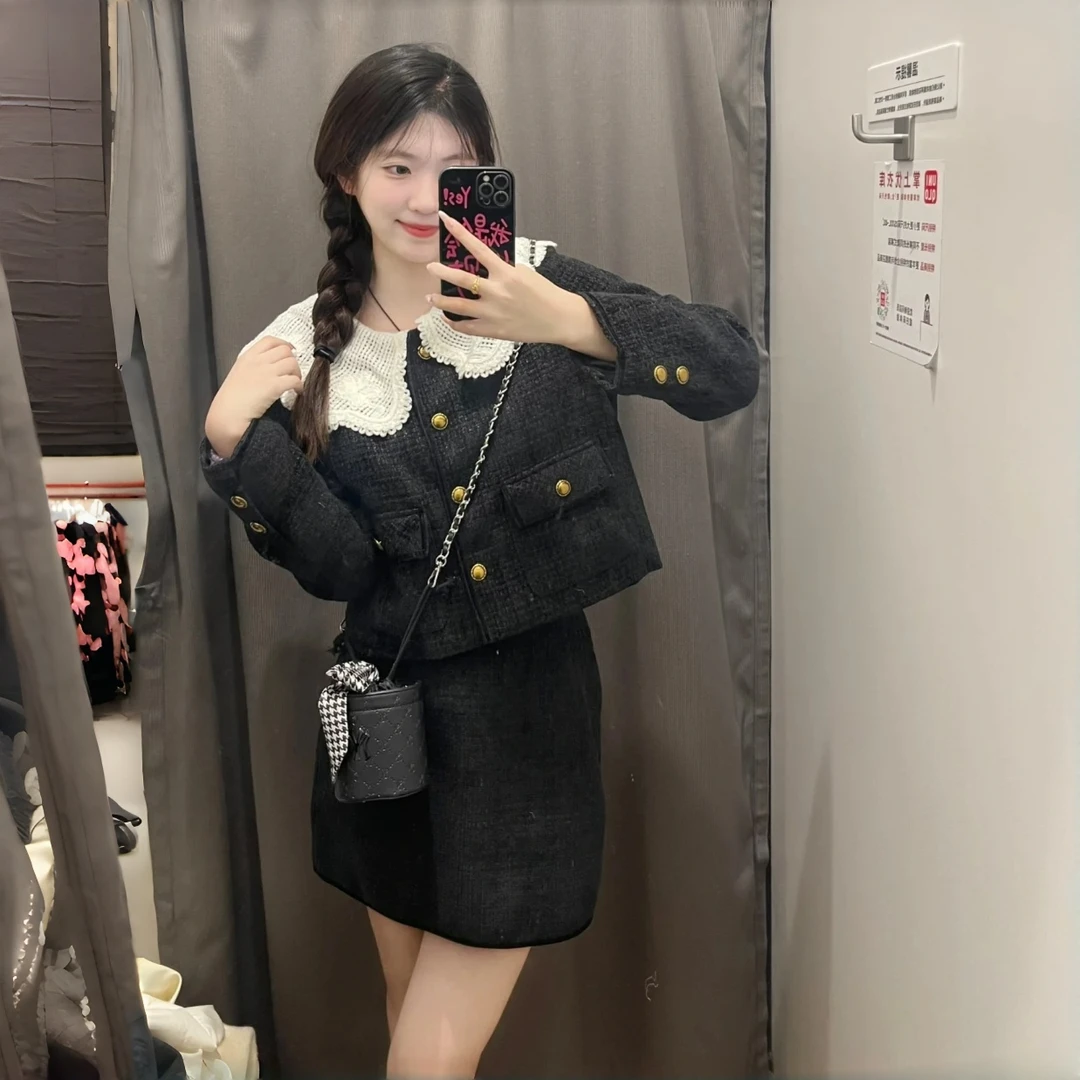 法式小香风套装女2025秋新款娃娃领黑色厚外套上衣半身短裙两件套