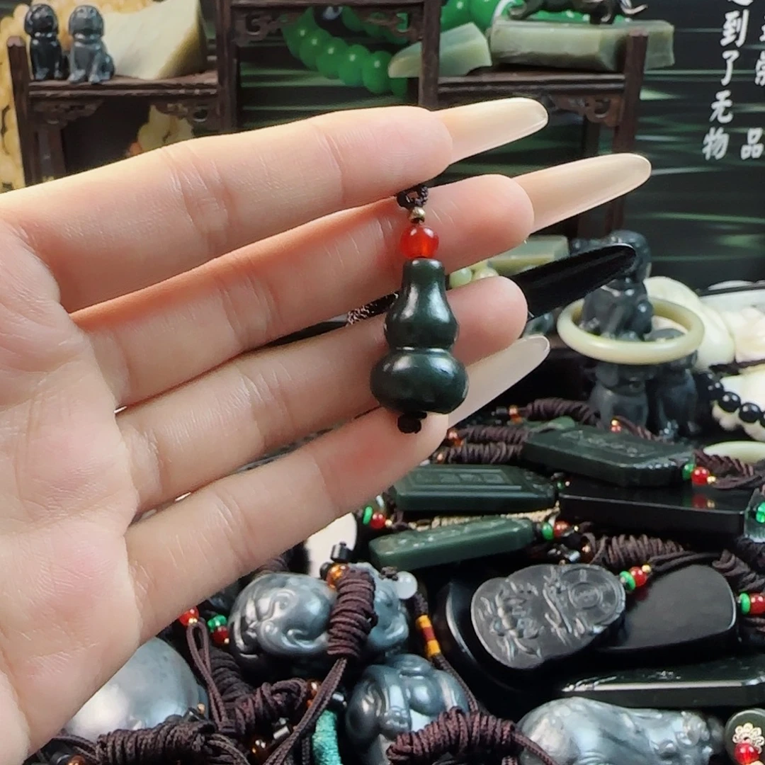 和田玉（糖玉）未镶嵌颈饰