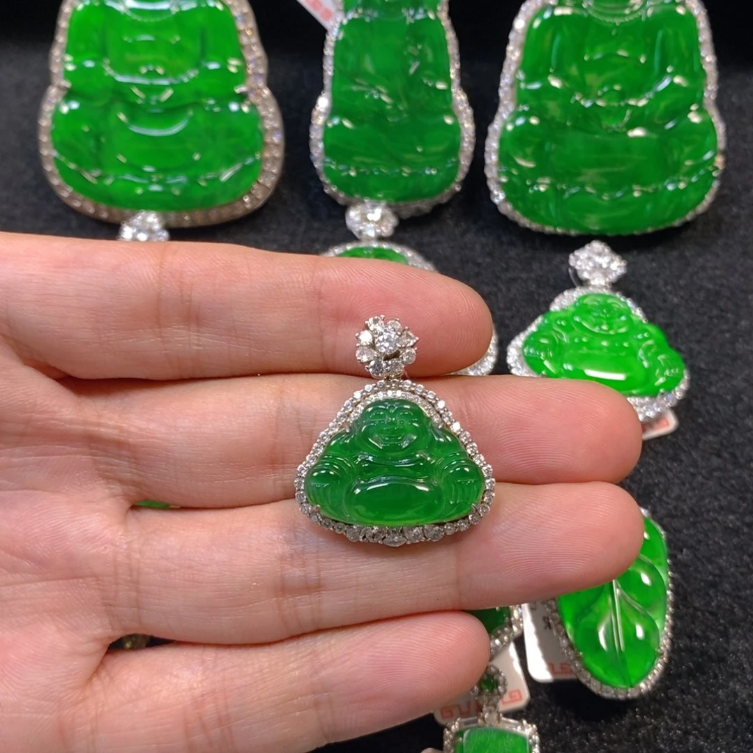 颈饰银S925镶嵌翡翠佛公吊坠