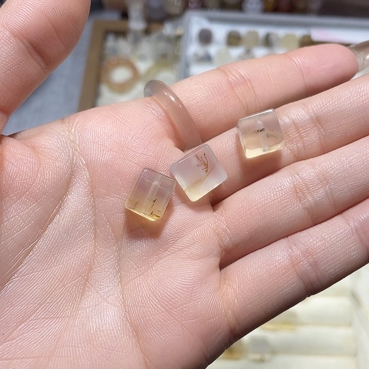 玛瑙/玉髓合金颈饰