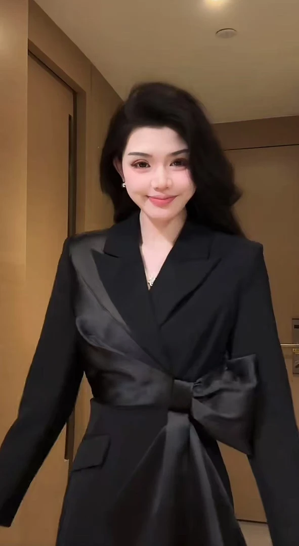 【蝶系恋人】气质时尚法式设计感蝴蝶结轻奢网红连衣裙61090款