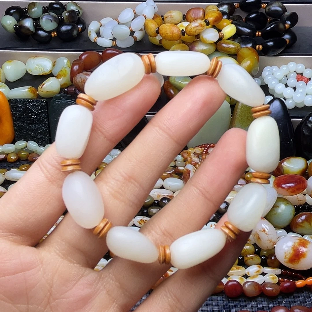 默***初和田玉未镶嵌手链