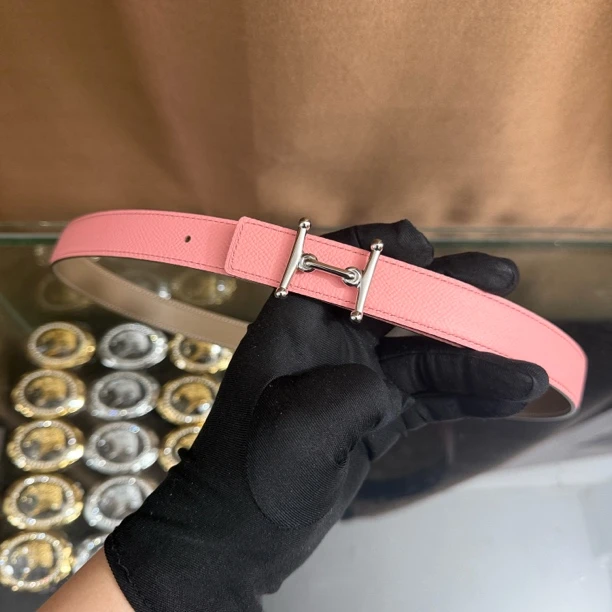 新款女士高档皮带休闲工字扣H扣牛皮腰带潮流时尚休闲百搭韩装饰