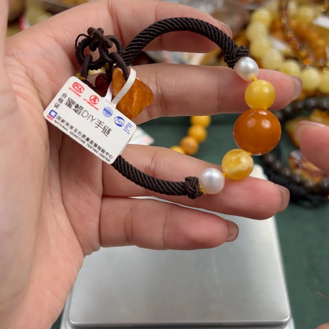 琥珀未镶嵌珠宝奇石