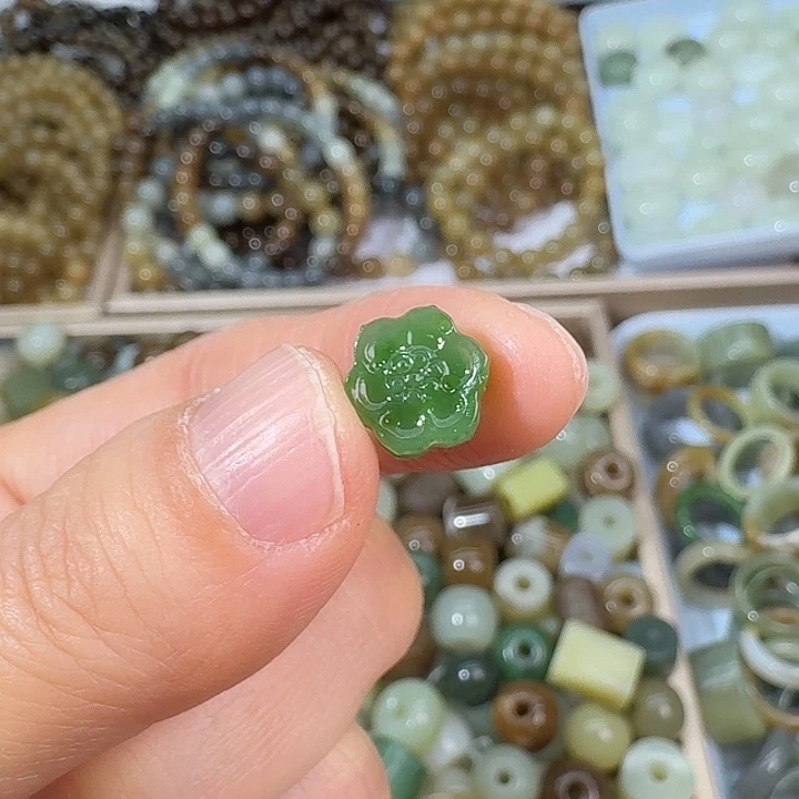 和田玉（碧玉）未镶嵌颈饰9.5