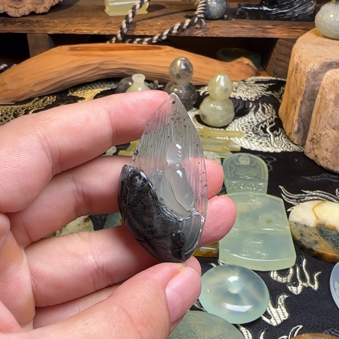 蛇纹石玉未镶嵌颈饰岫玉悟道水墨