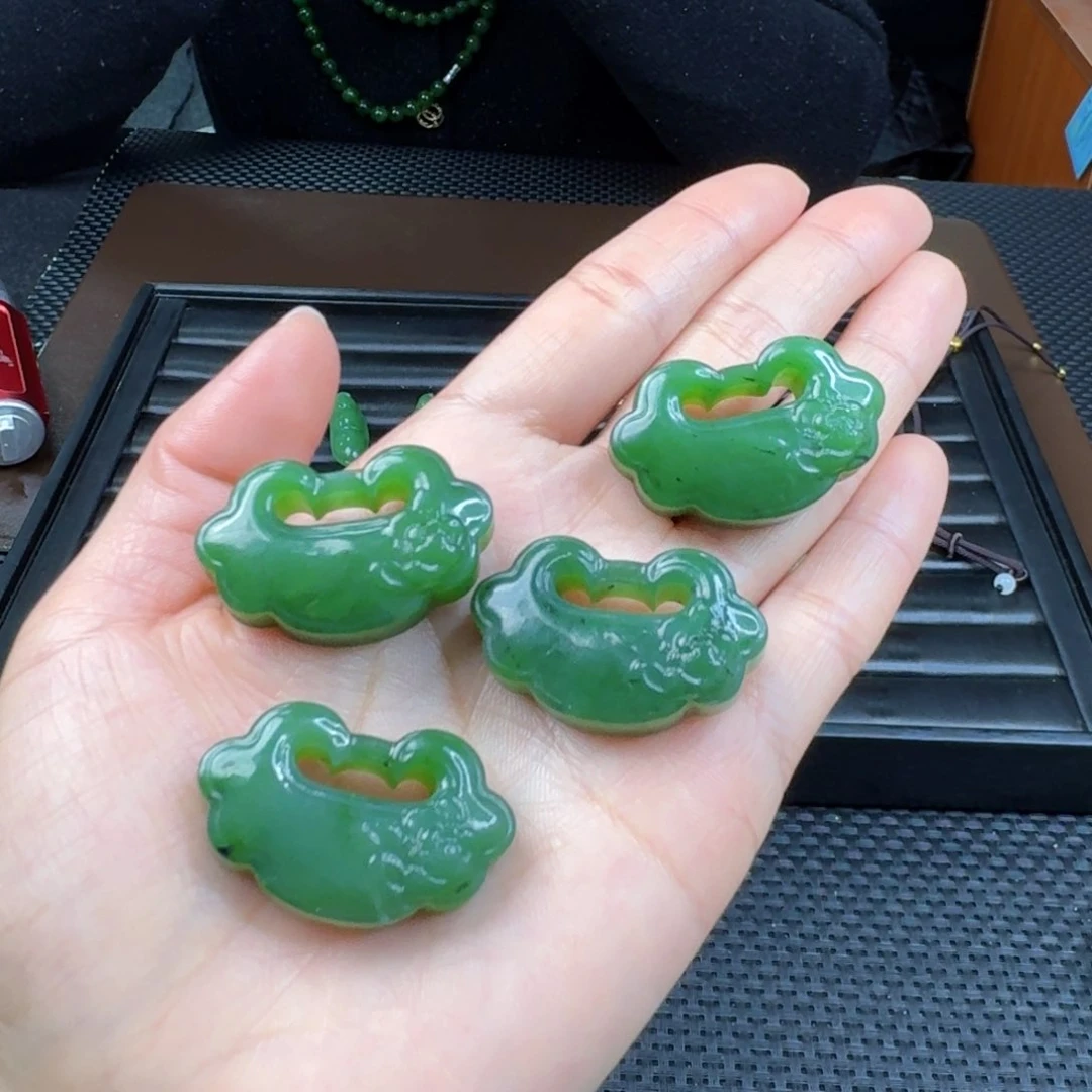 和田玉（碧玉）颈饰未镶嵌发其一