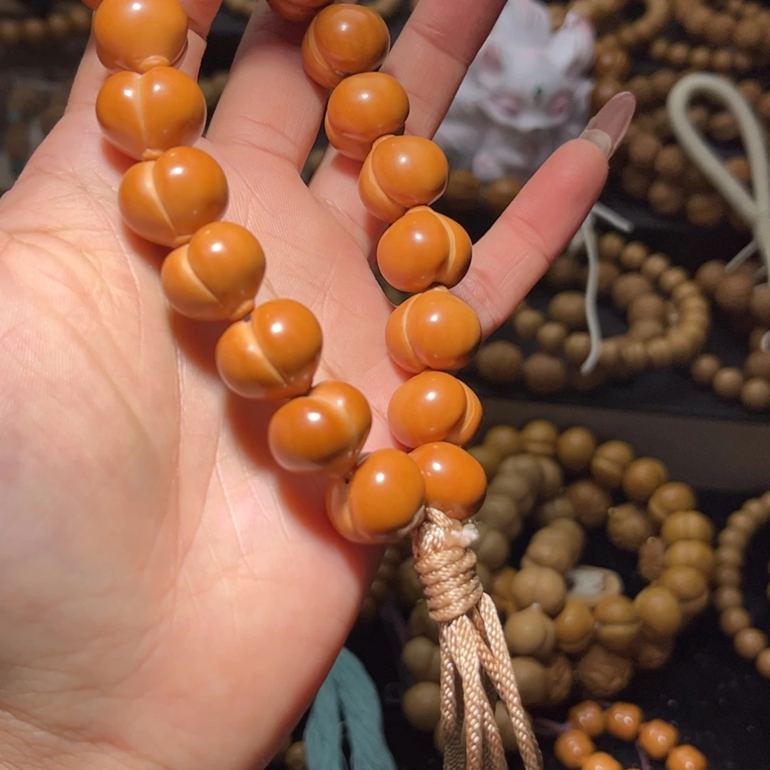 吊坠猴头核桃15+聚宝盆料雕刻屁桃手持全品无瑕无药