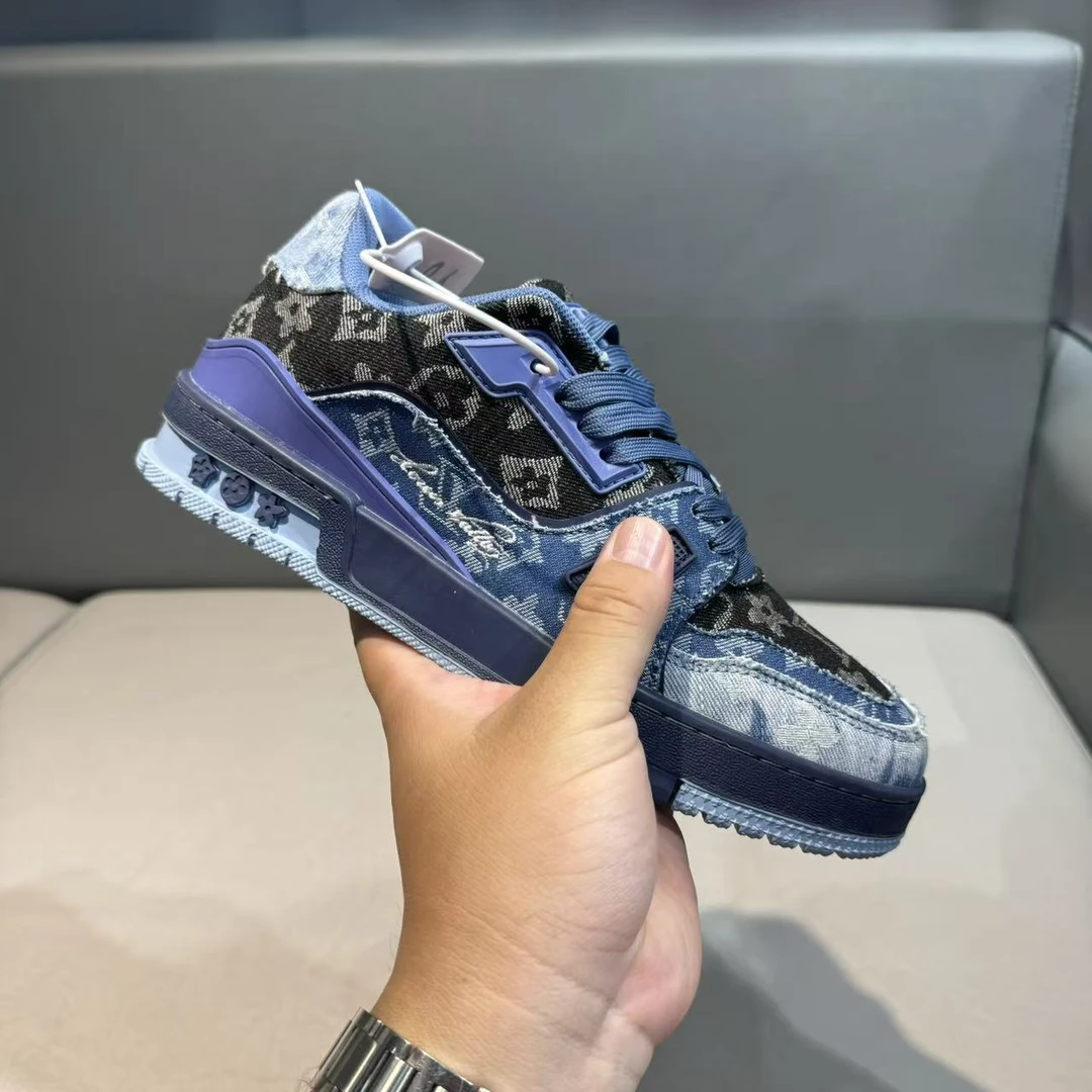 男士舒适透气情侣款百搭休闲时尚板鞋