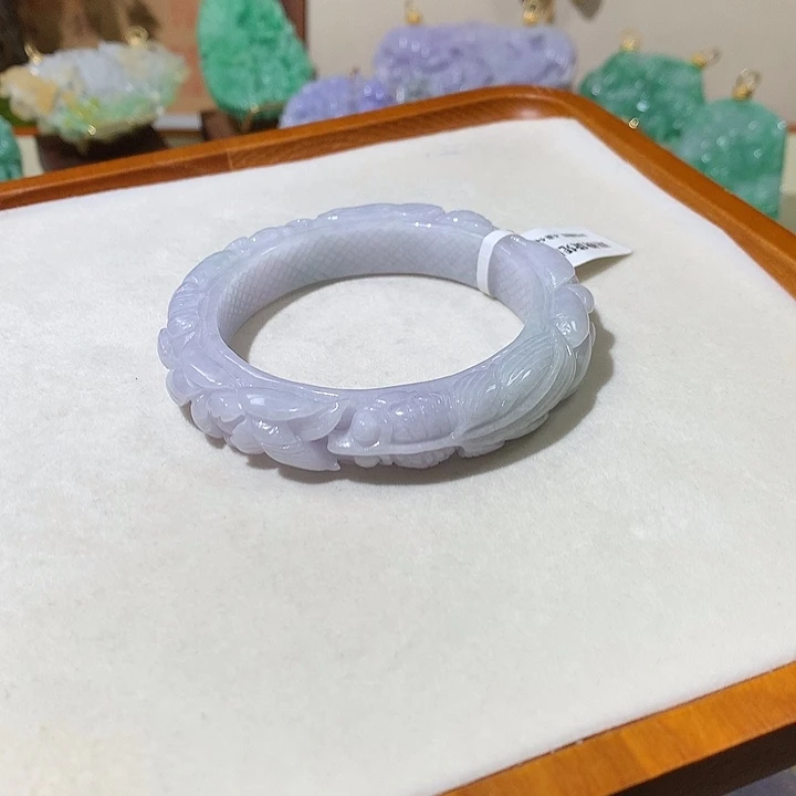 翎****翡翠未镶嵌手镯翡翠手镯