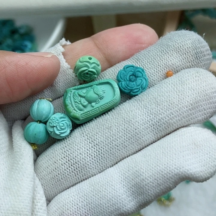 黄***儿南红玛瑙未镶嵌珠宝奇石