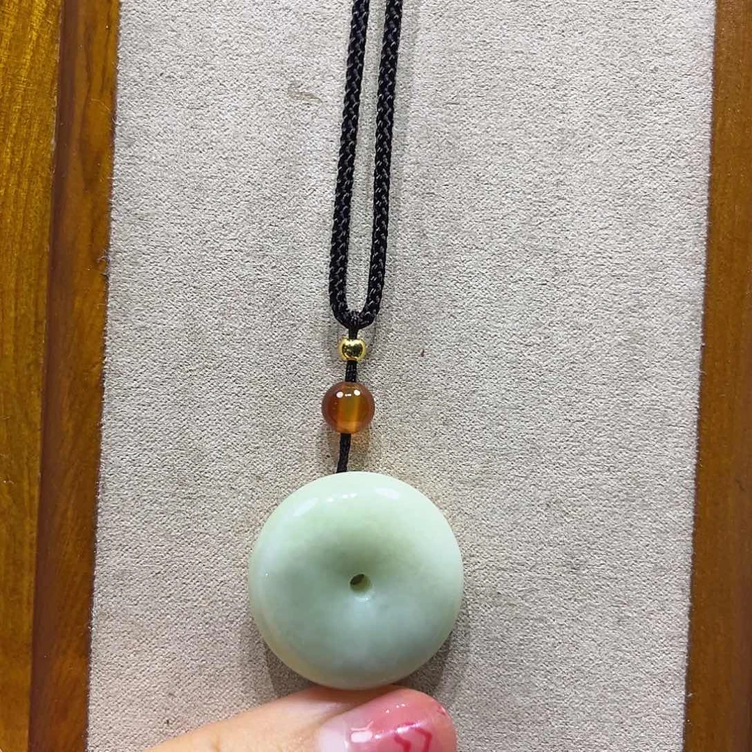 灵***了蓝田玉（蛇纹石化大理石玉）未镶嵌颈饰