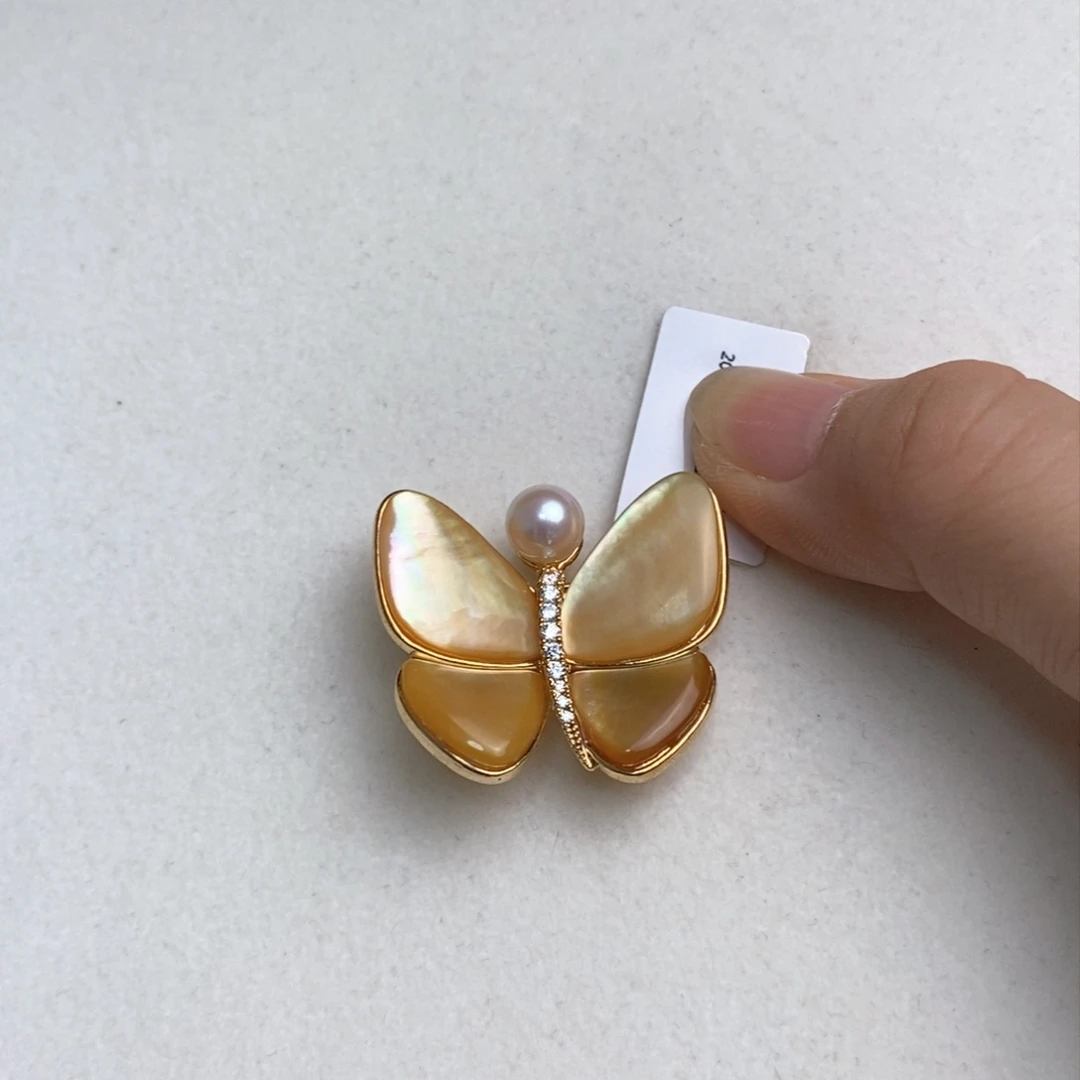 银S925镶嵌胸饰海水珍珠