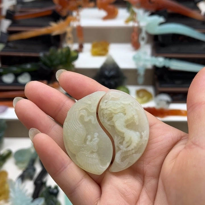 蛇纹石玉未镶嵌岫玉挂坠