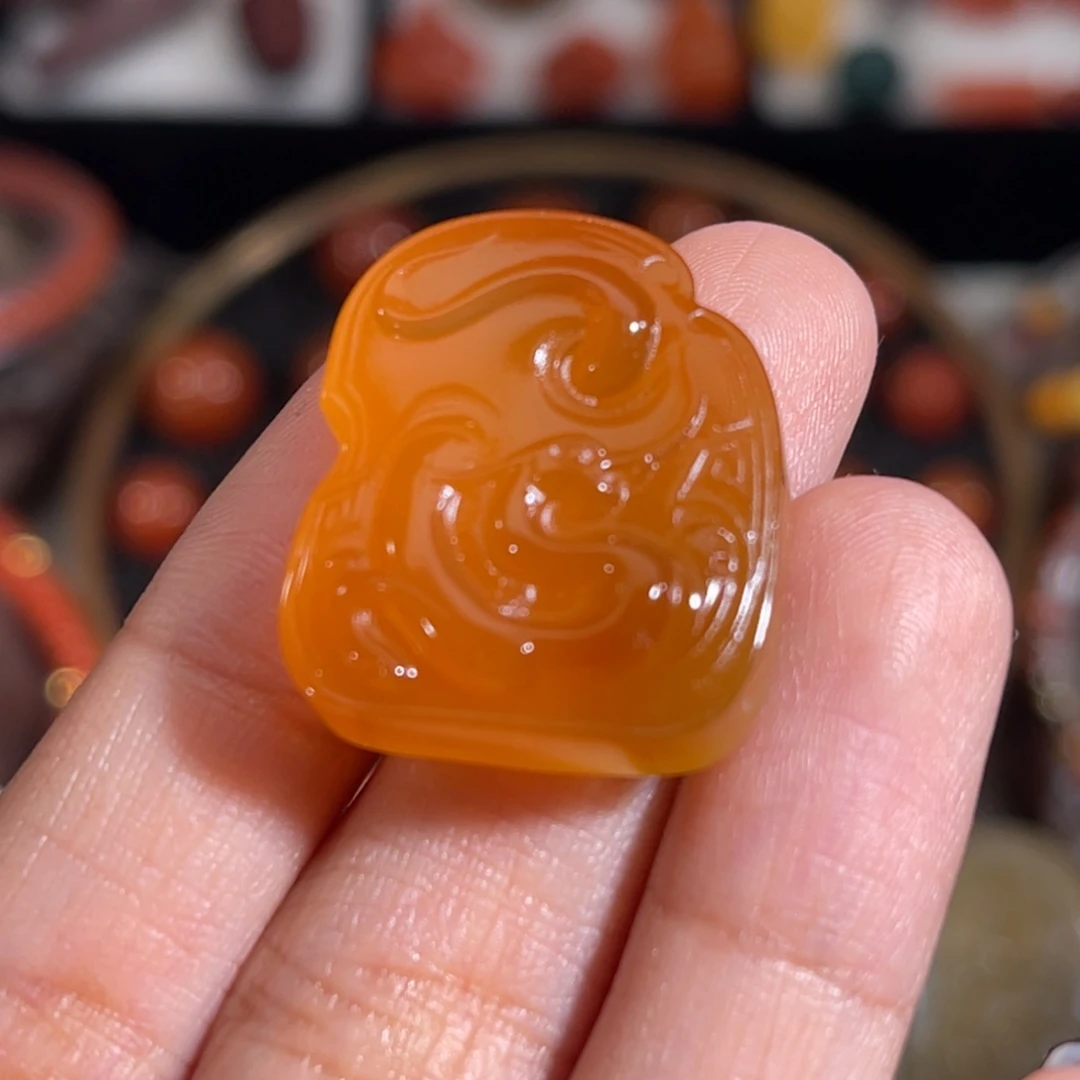 未镶嵌仿古龙牌子 21x24.2mm 玛瑙/玉髓