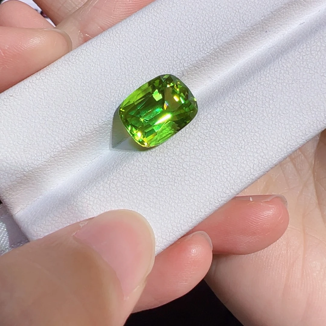 裸石橄榄石未镶嵌7.3ct巴基斯坦