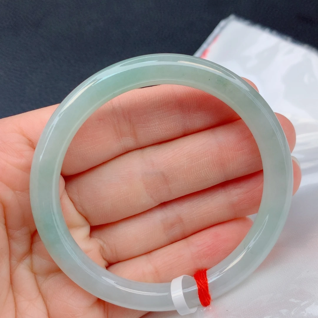 翡翠未镶嵌手镯54圈