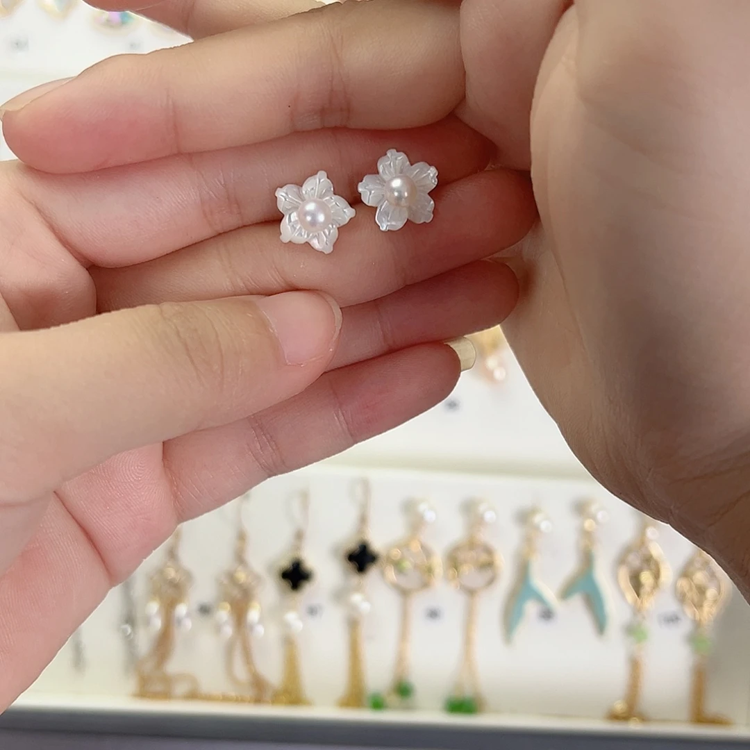 孙***学耳饰银S925镶嵌淡水珍珠