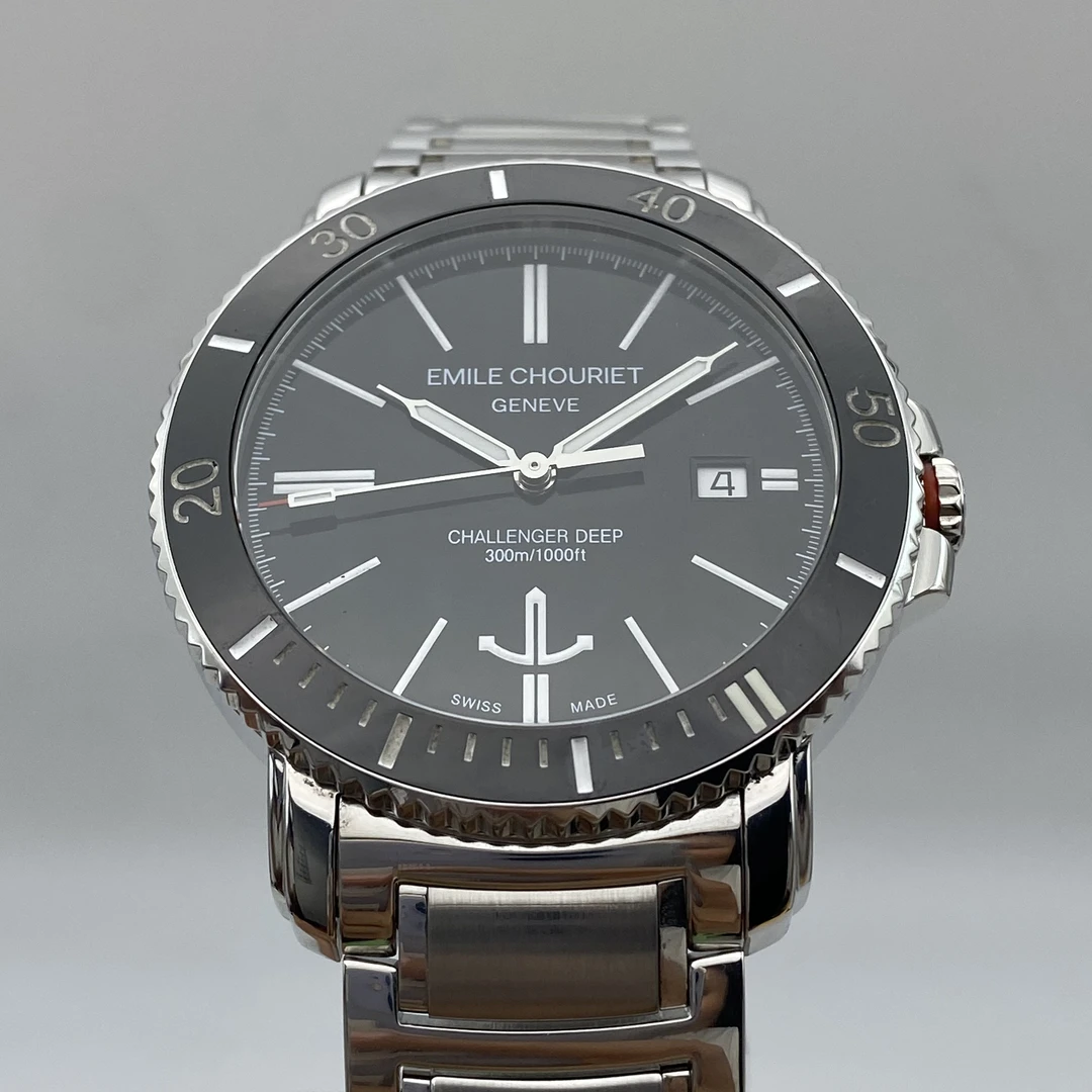 95新 EmileChouriet/艾米龙 艾米龙 挑战者系列 表径：42mm