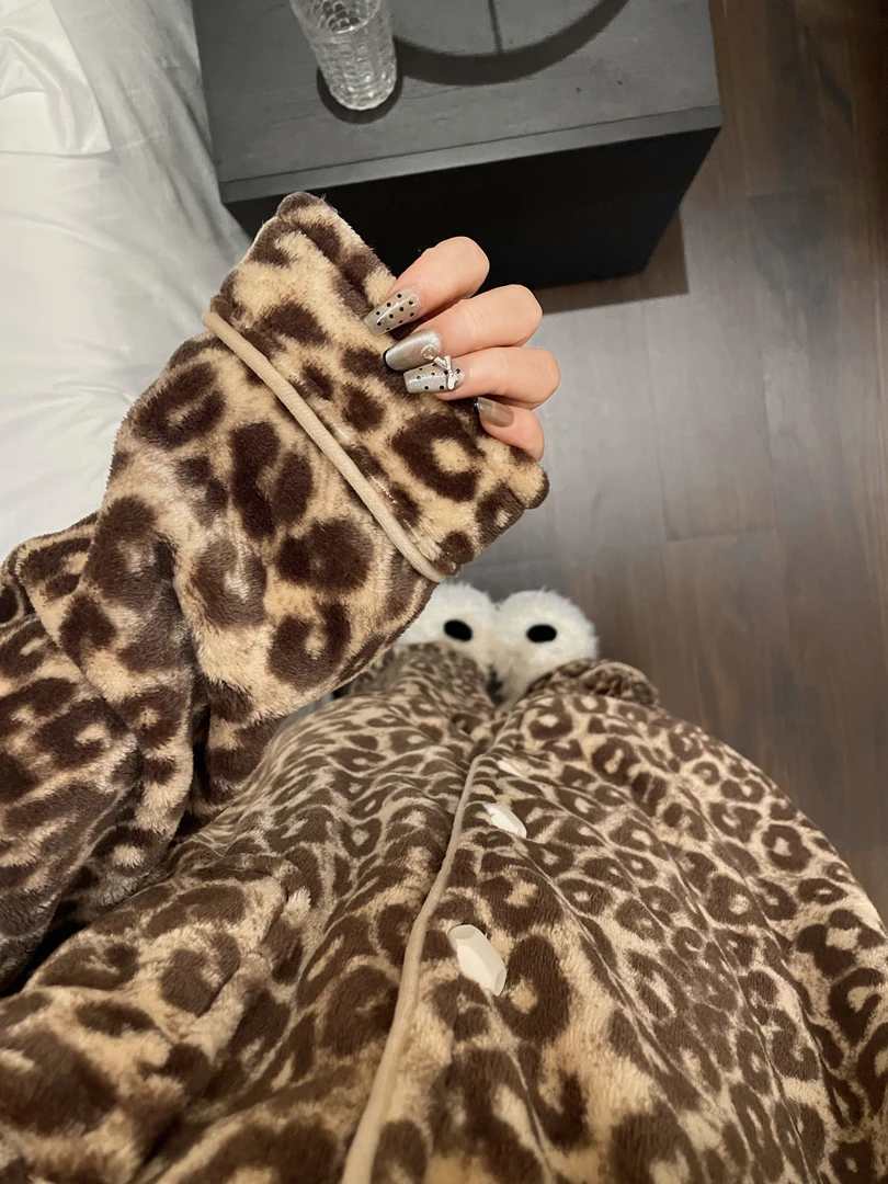 情侣睡衣女秋冬季法兰绒加厚豹纹睡衣睡衣女款一男一女爆款加绒