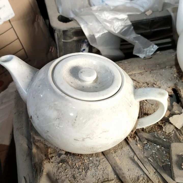 摆件陶瓷盘子碗啥都有