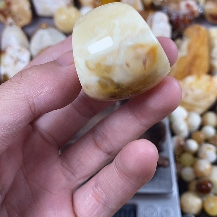 琥珀未镶嵌裸石我