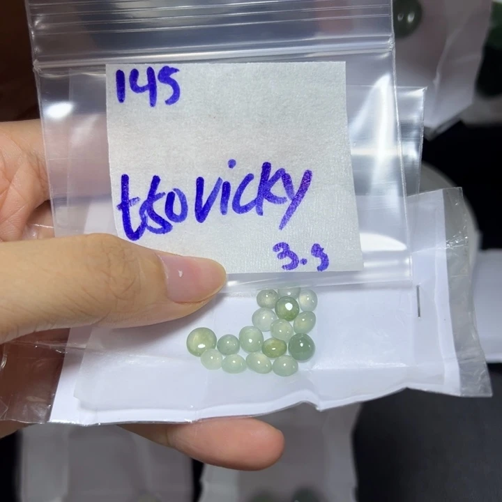 【闪购商品】定制翡翠未镶嵌V***y不退换