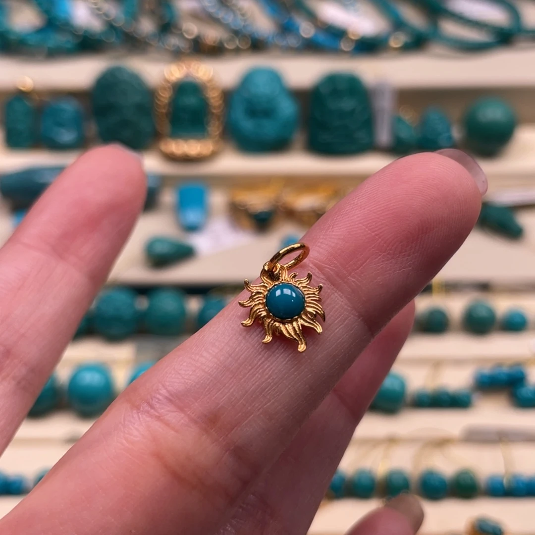 18K金镶嵌绿松石珠宝奇石