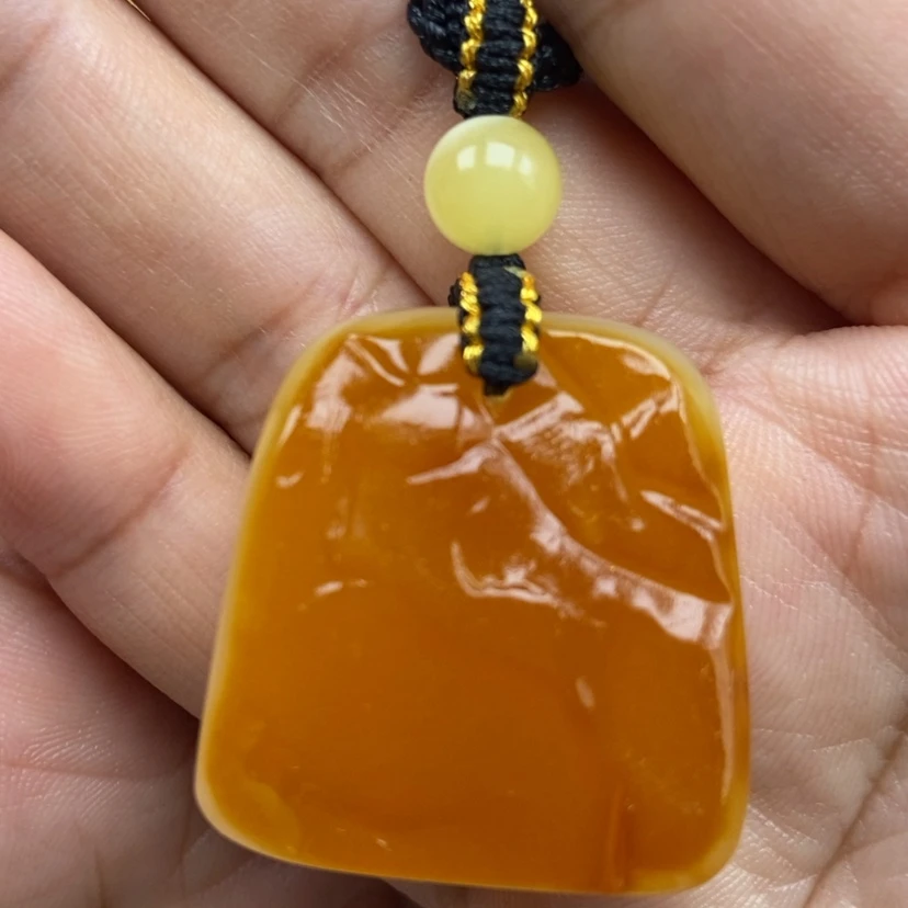 【闪购商品】琥珀颈饰未镶嵌