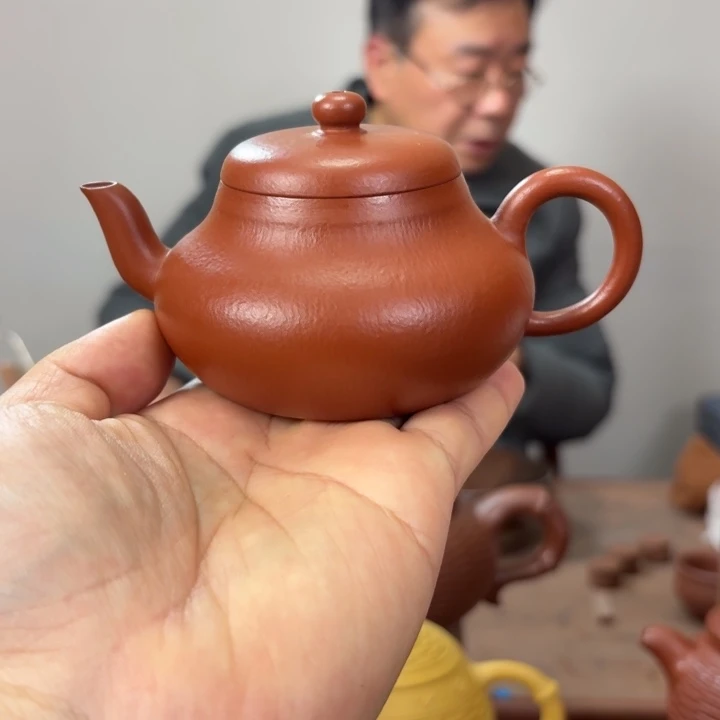紫砂茶壶朱泥军德