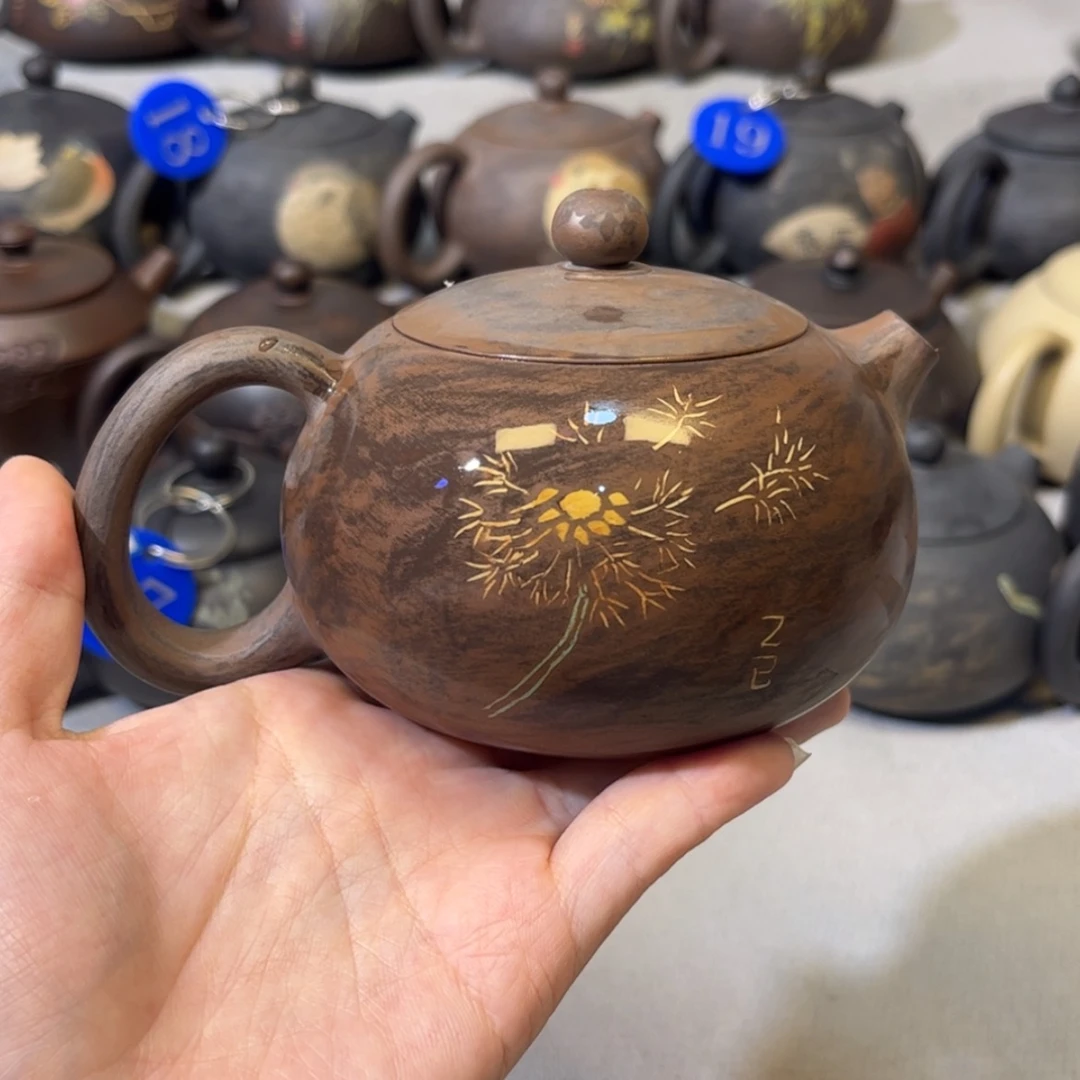 【闪购商品】红泥 刻填 容量 260c c