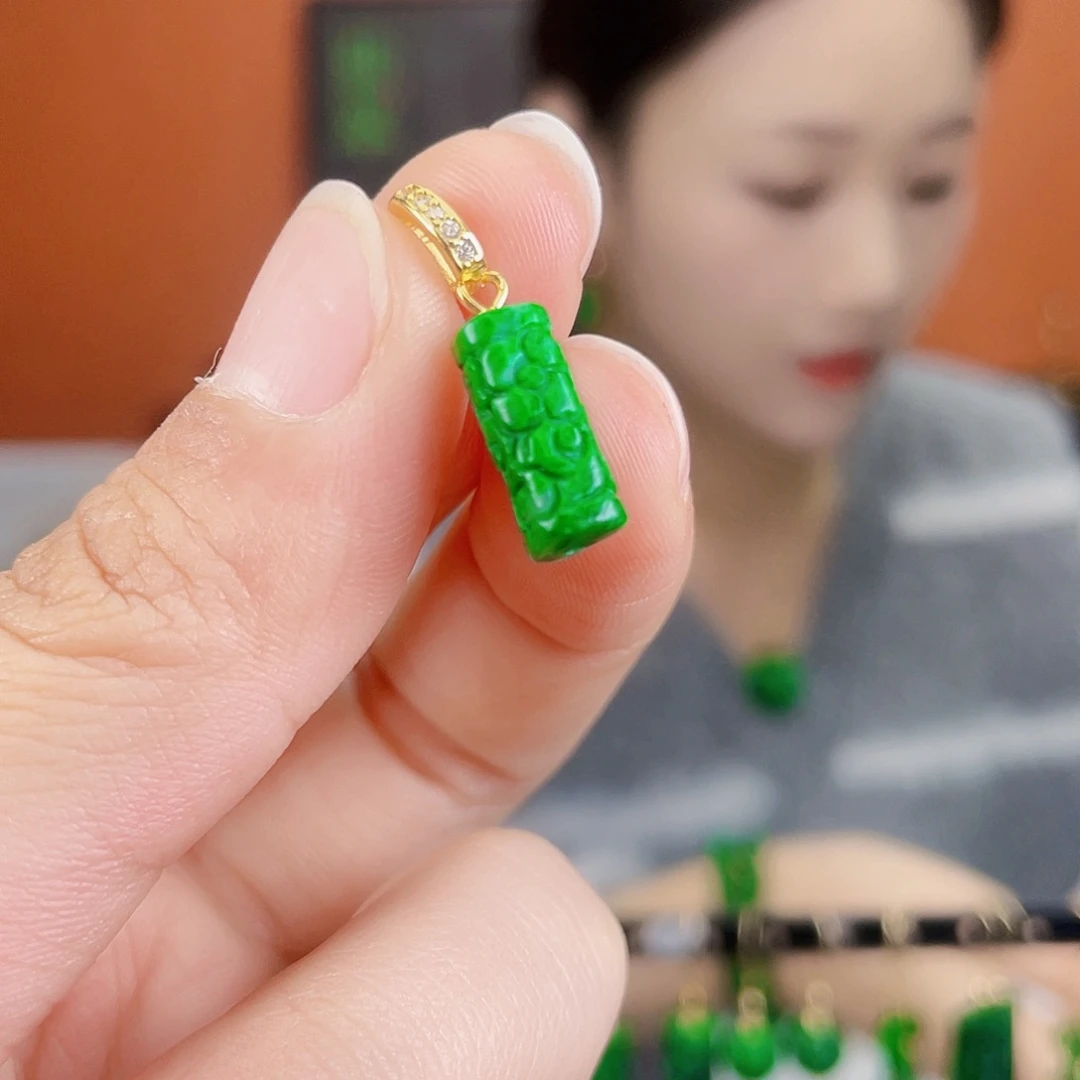 翡翠未镶嵌耳饰饰品