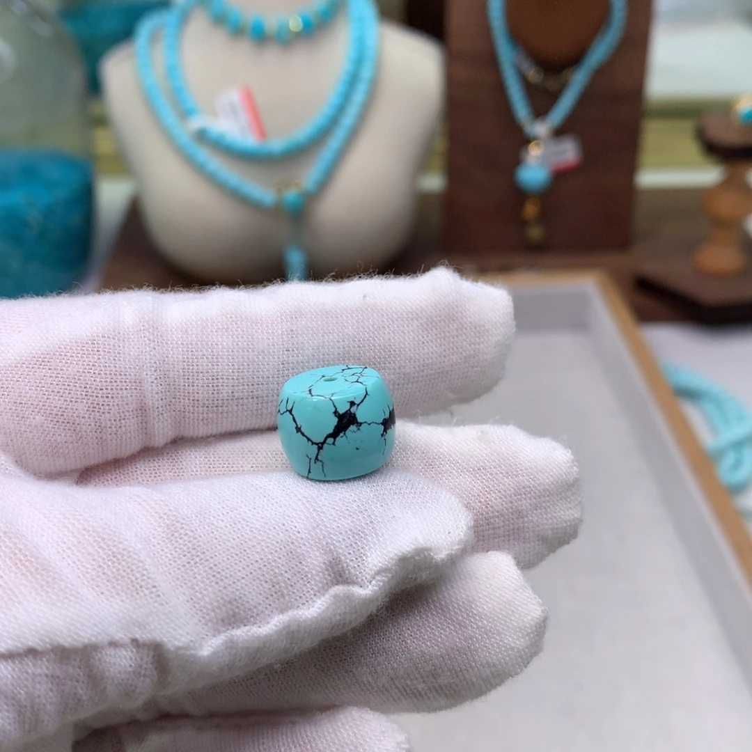 绿松石配饰未镶嵌