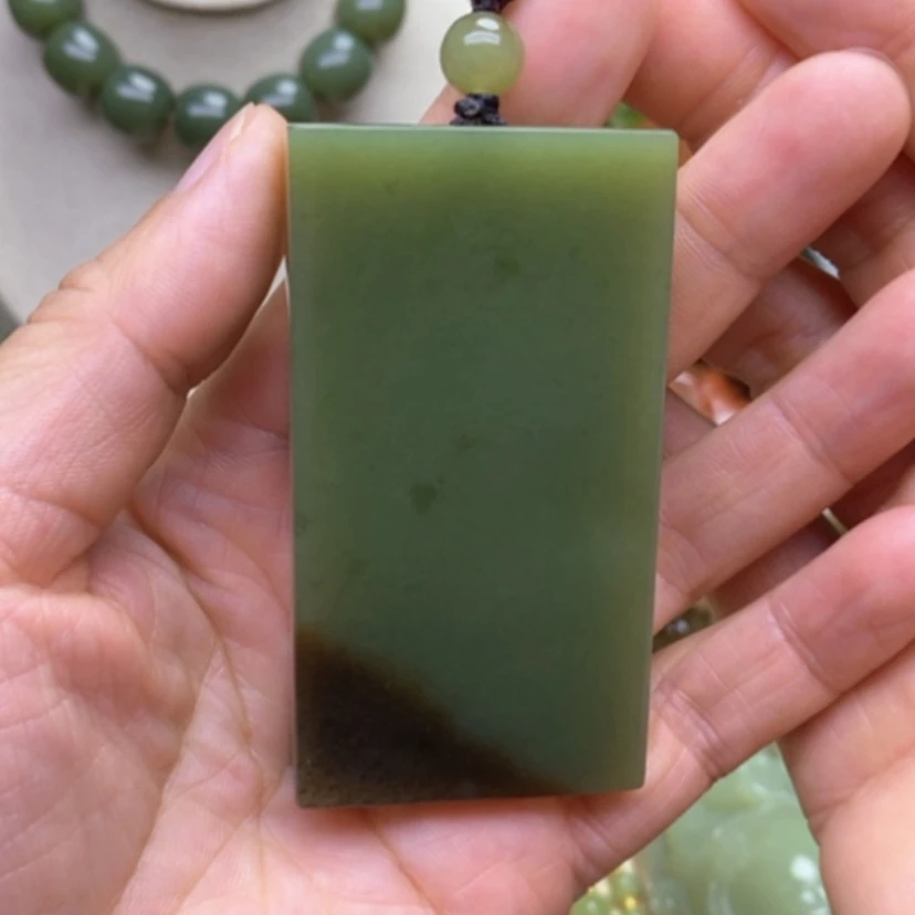 【闪购商品】未镶嵌岫岩老玉（透闪石质玉）挂件人****@