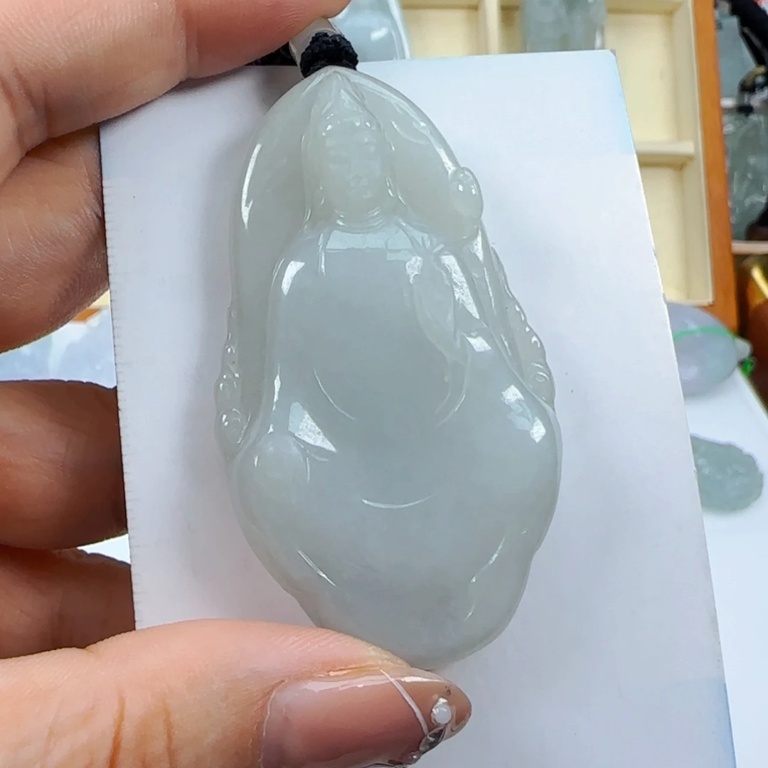 翡翠未镶嵌颈饰