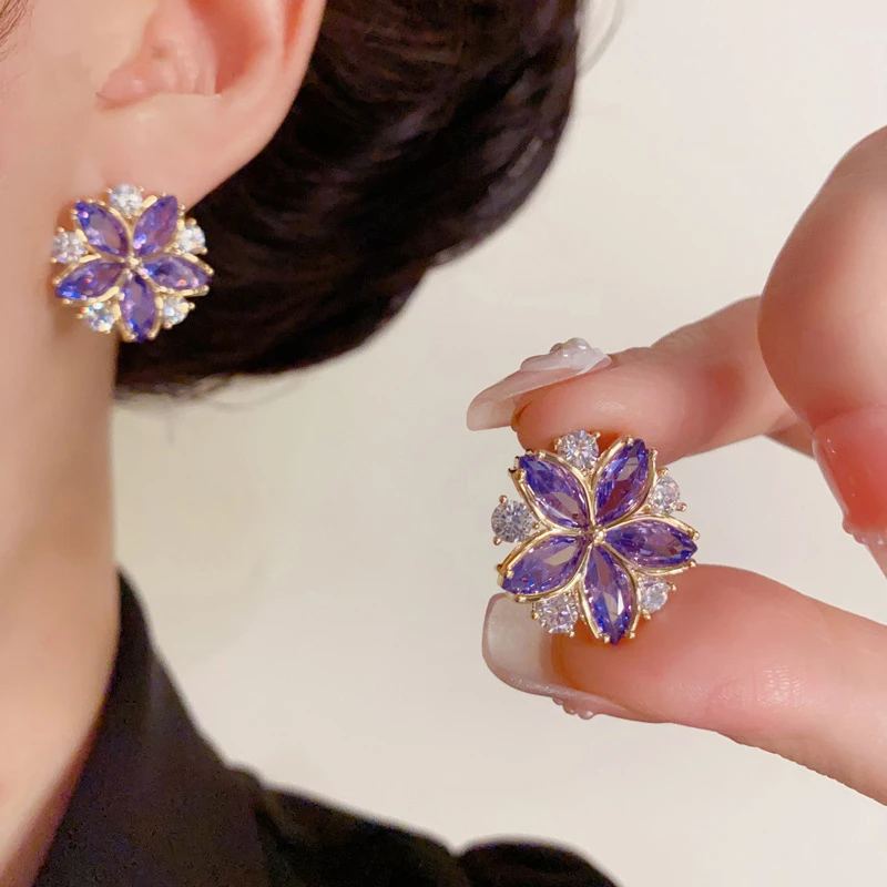 铜合金合成锆石耳饰 时尚轻奢气质精致小众百搭五瓣花耳钉