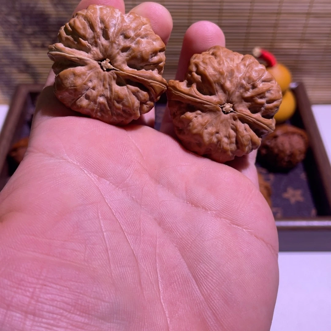 铁***蟆文玩核桃把件蛤蟆
