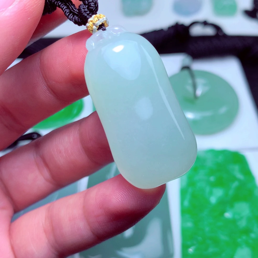 翡翠未镶嵌颈饰天然A货翡翠