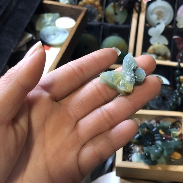 岫玉未镶嵌岫玉挂件