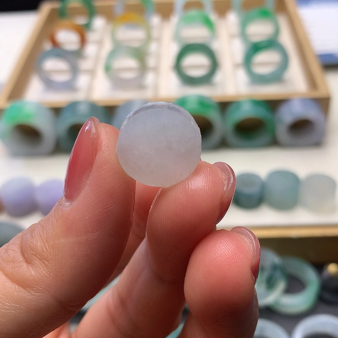 定制翡翠未镶嵌翡翠戒指