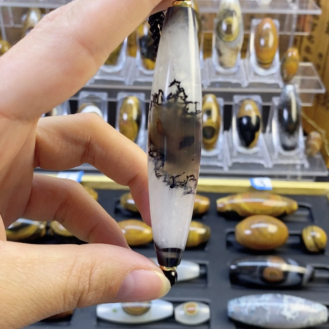 玛瑙/玉髓颈饰未镶嵌