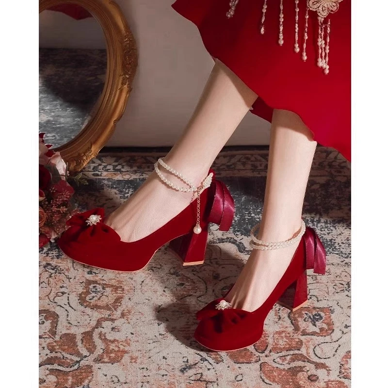 红色玛丽珍婚鞋新款蝴蝶结高级感中式秀禾服订婚新娘高跟鞋不累脚