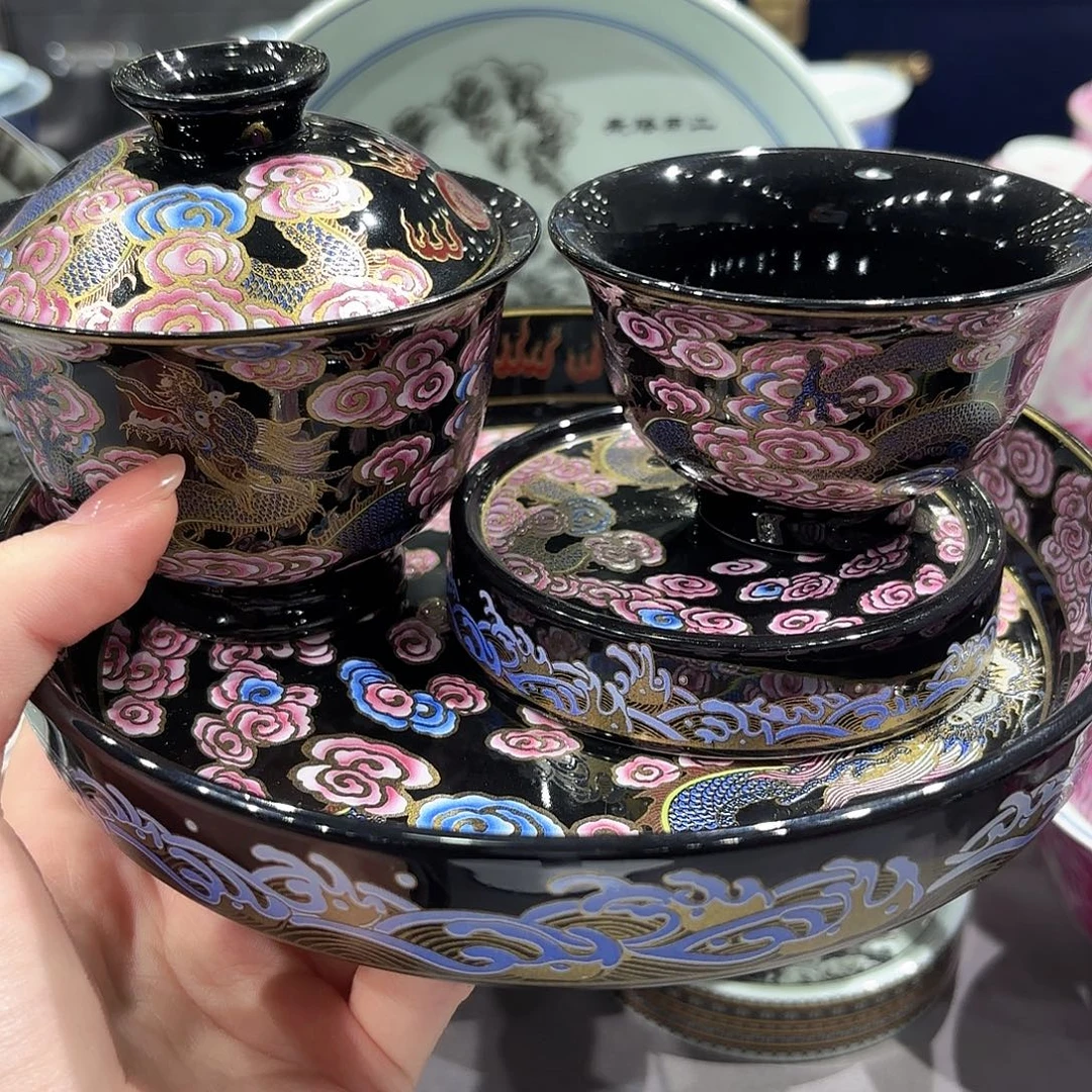 瓷片景德镇瓷器精品陈列