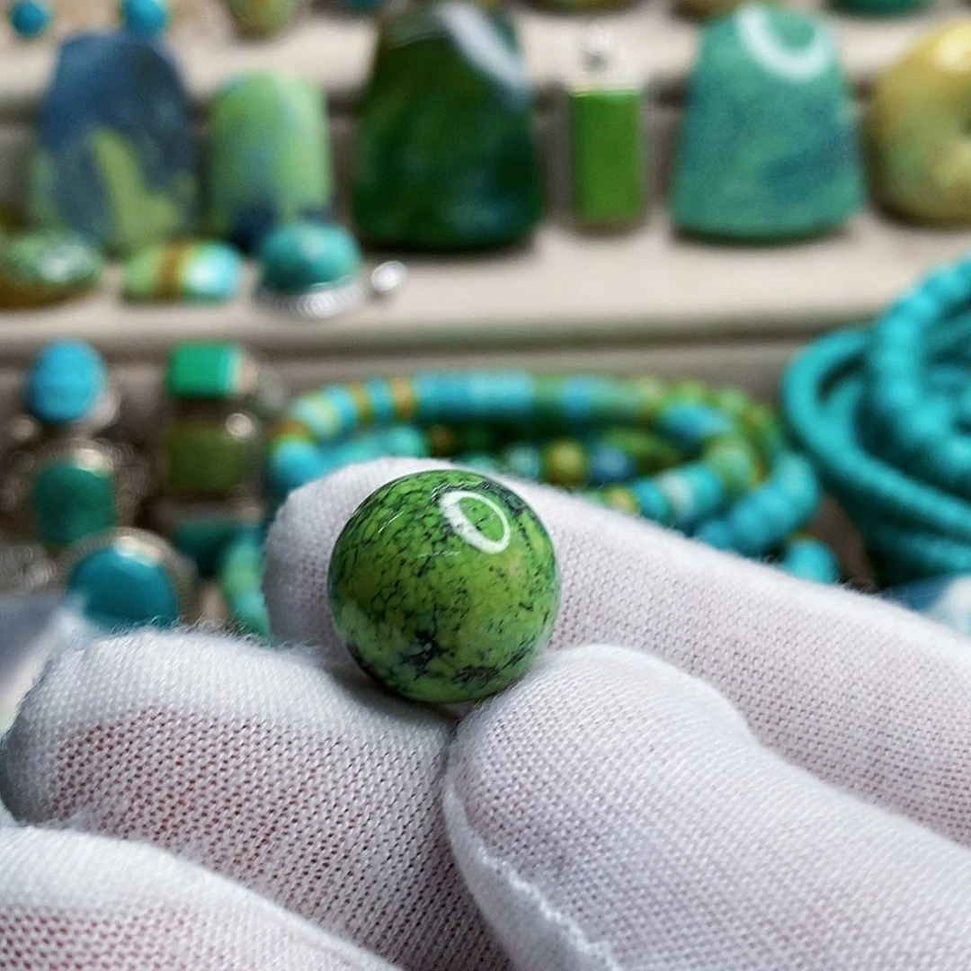 未镶嵌绿松石珠宝奇石