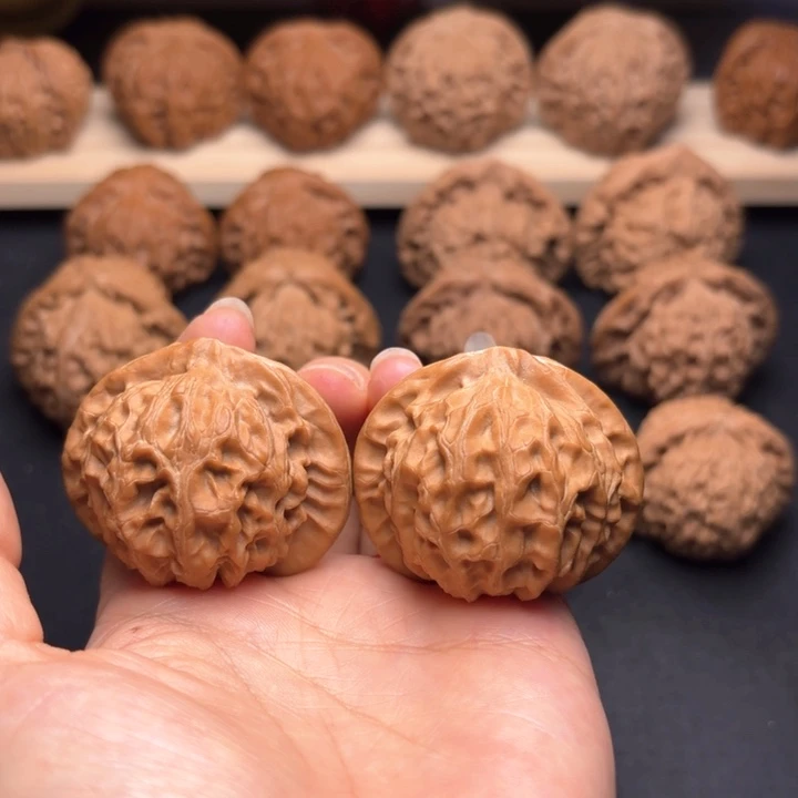 G***g文玩核桃把件43宫灯