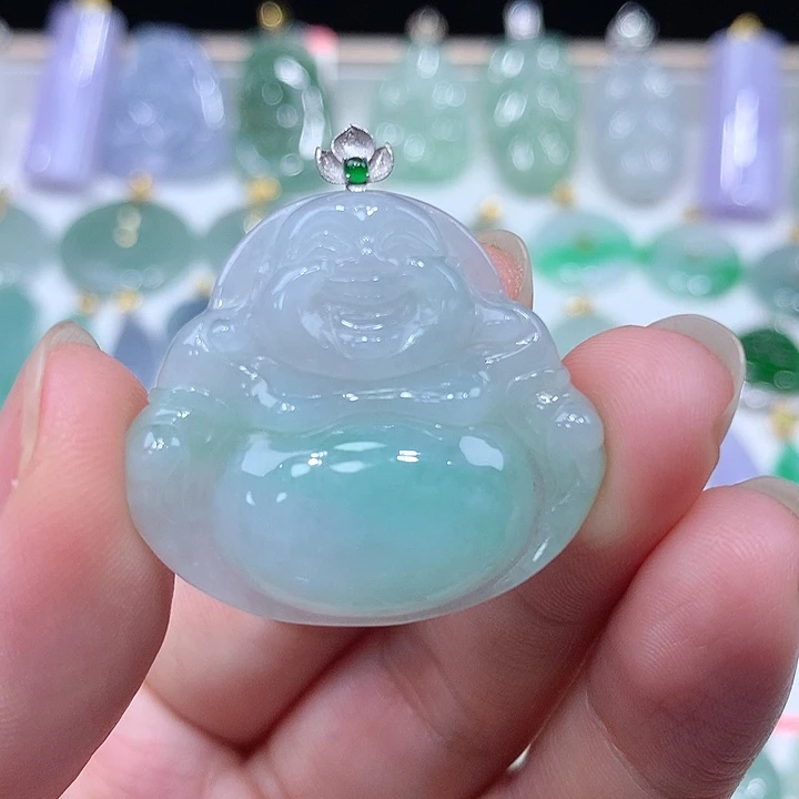翡翠18K金镶嵌颈饰翡翠